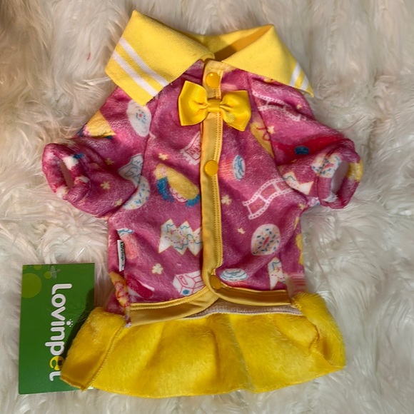 Adorable pet outfit - Picture 1 of 3